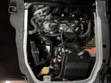 納車前に弊社で点検整備(車検整備)と消耗品部品のエンジンオイル、オイルフィルター、ワイパーゴム、バッテリーを交換いたします。その他の消耗品部品は当社ディーラー整備士の判断により交換いたします!