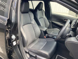 運転席です。シートには汚れ等がなくきれいです。