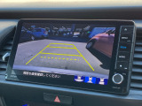 ■バックカメラ■ガイドラインが表示されるので、バック駐車が苦手な方でも安心です!ギアをリバースに入れれば自動的に切り換わりますので、面倒な操作も不要です♪狭い駐車場もお車を傷つけず安心ですね!