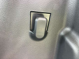 荷室にもフック付き☆