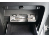 広がる運転支援サービスETC2.0搭載。全国の高速道路に設置されたITSスポットと双方向通信を図り、広域な道路交通情報や安全運転をサポートする情報を得て、音声やナビ画面上にタイムリーにお知らせします。