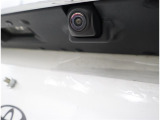 バックカメラが付いているので後方確認が非常にしやすいです。今や運転初心者も熟練者も必須装備!ついていて損はないですね♪
