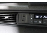 スマートフォンなどの音楽再生が可能なUSB接続ジャック装備車両です♪♪♪