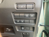 両側オートスライドドアの開閉スイッチが運転席にあるので、運転席に座ったままスライドドアの開閉が可能です◎荷物を持ったままドアを開けるとき、人を迎えに行ったとき想像してください。。。便利ですよね!