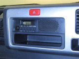 AM。FMラジオを装備しております。