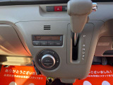 メンテナンスしてある記録簿付きの車両です。(取り扱い説明書&メンテナンスノート)新車購入時からの点検内容が記入してあります!おクルマに関してどんな細かい事でも気になる事があればお気軽にお電話ください!