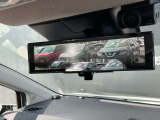 インテイリジェントスマートルームミラーを装備しておりますので、後席の荷物・後席者を気にすることなく、後続車等の確認をすることができます☆