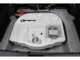 もしもの時のパンク修理キット。空気バルブに薬剤を入れて電動コンプレッサで空気を送り込むだけなので危険な作業や体力が少なくてすみます。ですがあくまで応急処置の為本修理が必要です。