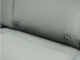 ◆ISOFIX◆シートベルトいらずでチャイルドシートと固定金具を連結するだけでガッチリ固定できます。