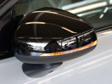 ドアミラーにはLEDのウィンカーが備えられています サイドマーカー式のウィンカーよりも視認性に優れています