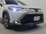 高輝度で点灯速度が速く、しかも消費電力の少ないLEDヘッドライトが装備されています!LEDの明るい光が走行中の視界の確保をサポートして、夜のドライブがより楽しく安全に運転できます♪