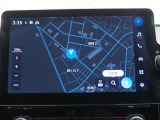 ディスプレイオーディオ(コネクティッドナビ対応)PLUS搭載。T-Connectご契約で2028年12月まで無償で利用できるナビ(期限到来後は有償)と、解約後も利用できる車載ナビが搭載されています。