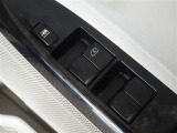 全席パワーウィンドウを装備しています。