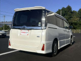 フロントバンパー部へキズのある車両となります。写真を掲載しておりますので併せてご確認ください。