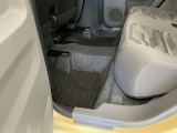 足元は広々♪しっかり内装ルームクリーニングを実施しています。車に自信があるからこそ、是非一度ご来店頂き見てもらえると幸いです。
