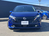 正面◆LEDヘッドライト☆フォグランプ付き☆ハロゲンランプの約2倍の光量で明るく遠くを照らし、夜間走行時の視認性を高めます!さらに、長寿命や省電力、スタイリッシュな印象も際立たせます。