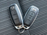 インテリジェントキーです。キーを取り出す事なく、車両のボタン操作だけてドアロック操作やエンジン始動等が可能です。