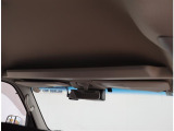 自社工場を3拠点完備しております。重整備やカスタムを始め、ご購入後のお車のメンテナンスも弊社にお任せください。