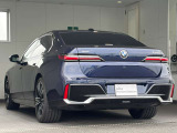 この度は弊社認定中古車をご覧いただき誠にありがとうございます。弊社はBMW 正規ディーラーですので遠方のお客様も安心してご購入下さい。ご不明な点がございましたらお気軽にお申し付けください。