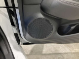 BOZEプレミアムサウンドシステムです。12個の高性能スピーカーを車内に配置してあるのでリアルなサウンドが、車内を包み込みます。