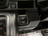 ■POINT■写真で見るよりも現車を 現車をみると写真で見ていたイメージとは少し違う部分もございます。また写真ではわからなかった車の魅力にも気づくことができるので、ぜひご来店ください!