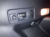 AC100V、1500Wのコンセントを車内に設置。アウトドアや駐車場で野外のコンセントとして利用できます。また、停電などの非常時にも使える便利な機能です!