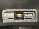 ハンドルの左下にETC2.0がついています。高速道路の料金所の通過も楽々です。カードの取り出しもしやすい場所についています。