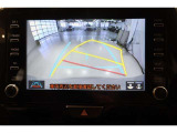 ■バックモニター■  車両後方の映像を画面に表示し、駐車などの後退操作をサポートします。