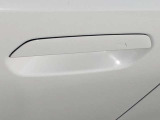 車両の詳細、ご質問につきましては、営業スタッフまでお気軽にご連絡下さいませ。遠方のお客様には実車の詳細動画送信も承ります。お問合せをお待ち致しております。