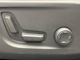 【パワーシート】スイッチ一つで簡単にシート位置の微調整が可能!電動だから力もいりません!自分に最適なシートポジションにセットして、快適なドライブをお楽しみください。