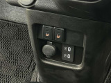 【シートヒーター】シートを温めることによって快適に乗車することが出来ます 冬の寒い時期や、女性の方には魅力のシートヒーターがついています