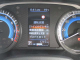 車両の各種設定は前方ディスプレイ内でステアリングスイッチから設定可能です!