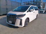 荷物をたっぷり載せて広々ドライビング♪夏でも冬でも、アウトドアやショッピングを思い切り楽しみましょう!