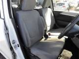 【内装】ワゴンRの車内です♪もちろん、フロアマットもついてますよ〜!