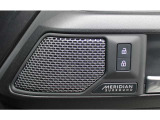 MERIDIANサウンドシステムは、澄みきった高音から深みのある低音まで、すべての音とリズムを鮮やかに再生します。