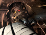 お車を安心してお乗りいただく為には、足回りの定期点検が欠かせません。サービスサポート(有償保証)では無料点検もご提供しており、安心のカーライフをお過ごしいただけるサポート体制が整っています。