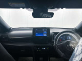 落ち着いたカラーの内装で、ゆったりと運転したい方に。