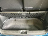 【ラゲッジルーム】実用性に優れた二段式ラゲッジル-ムでお荷物を別々に収納が可能♪♪