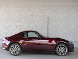 神戸マツダ神戸西インター店は、通常ディーラー+&alpha;の次世代型店舗としてROADSTER EXPERIENCE SPACEの冠を掲げ、「いつでも・誰でも・気軽に会いに行ける」ロードスターUカー専門店。