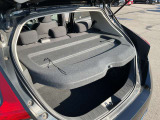 トランクには、トノカバーを装備していますので、荷物のプライバシーが確保されます。