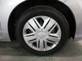 185/60R15インチ。