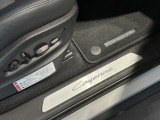 メモリーパッケージ付き14 way電動コンフォートシート (フロント) PORSCHE ロゴLEDドアカーテシーライト