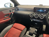 Aクラスセダン A200d 本革シート 修復歴無し