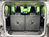 普段のお買い物や通勤、送迎等に十分な荷室スペースを確保しております。セカンドシートを倒すと、大きな荷物の積載も可能です♪