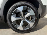 5-Yスポーク 7.5J&times;19インチ ダイヤモンドカット/マットグラファイト 235/50R19サイズのミシュランを装着