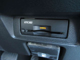 『ETC2.0』を装着しています♪♪ 有料道路での料金所の手間を省いて運転に集中できます♪♪ 車から離れる時はカードの抜き取りをお忘れなく♪♪