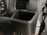 ご納車までに、弊社サービススタッフによる車検整備を行い、バッテリー、エンジンオイル、オイルエレメント、ワイパーゴムを交換し、ブレーキを分解、摩耗等を確認、必要であれば交換、安心してお乗りいただけます!