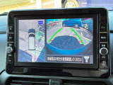【アラウンドビューモニター】上空から見下ろしているかのような映像で駐車をサポート。安心です。
