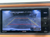 【バックモニター】後ろのカメラの映像をモニターに映し出すことができます!後方の見えない死角や、障害物との距離感をしっかり確認することができます!駐車が苦手な方におすすめです。