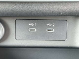前席USB電源です。